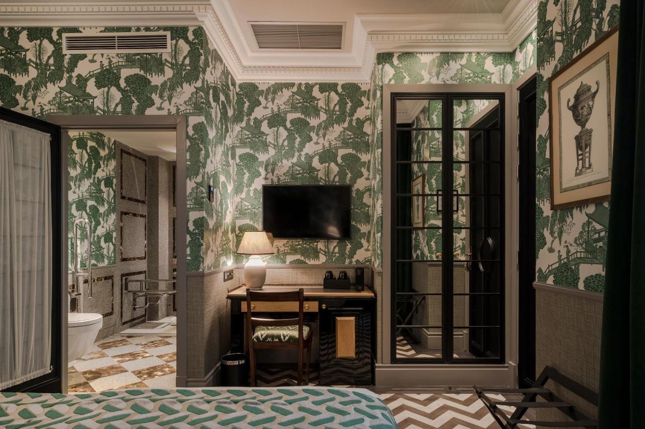 Relais & Chateaux Heritage Hotel Madrid Exteriör bild A room at the hotel